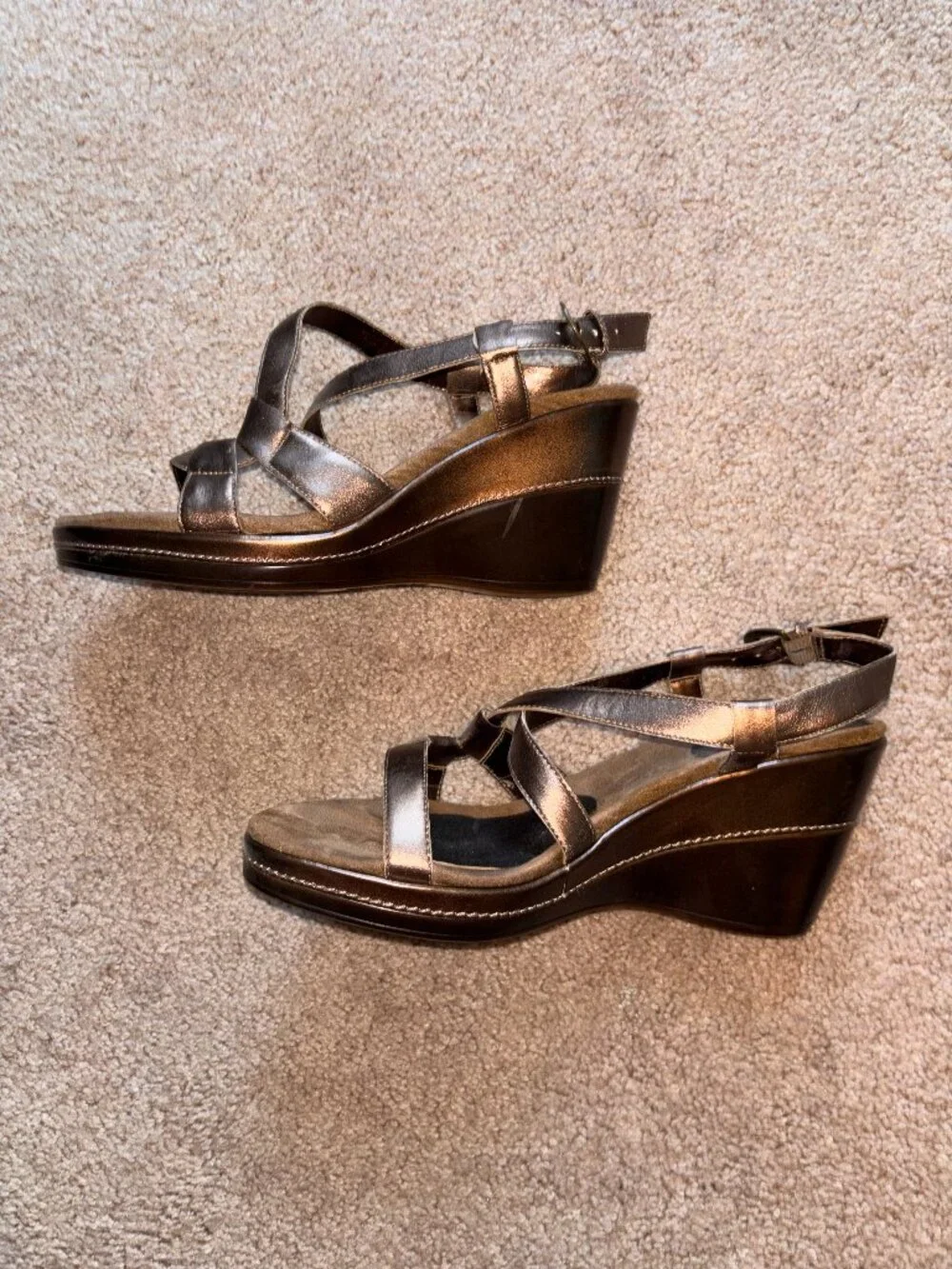 Aerosoles Bronze Leather Strappy Wedge Sandals 9